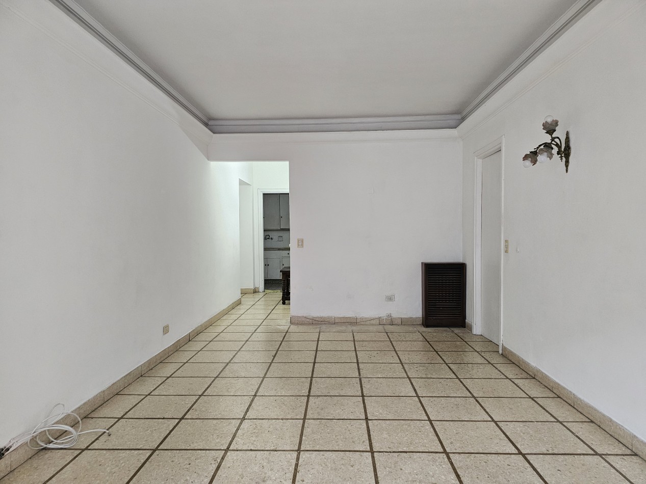 DEPARTAMENTO 3 AMBIENTES CON DEPENDENCIA Y BALCON A LA CALLE ALQUILER 24 MESES