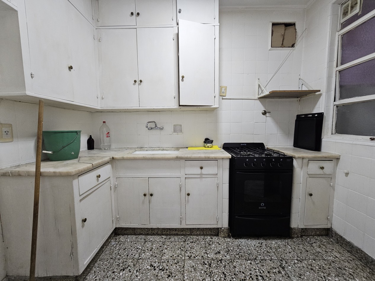 DEPARTAMENTO 3 AMBIENTES CON DEPENDENCIA Y BALCON A LA CALLE ALQUILER 24 MESES