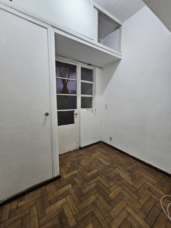 DEPARTAMENTO 3 AMBIENTES CON DEPENDENCIA Y BALCON A LA CALLE ALQUILER 24 MESES