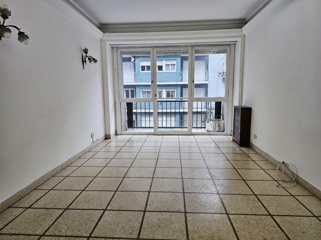 DEPARTAMENTO 3 AMBIENTES CON DEPENDENCIA Y BALCON A LA CALLE ALQUILER 24 MESES