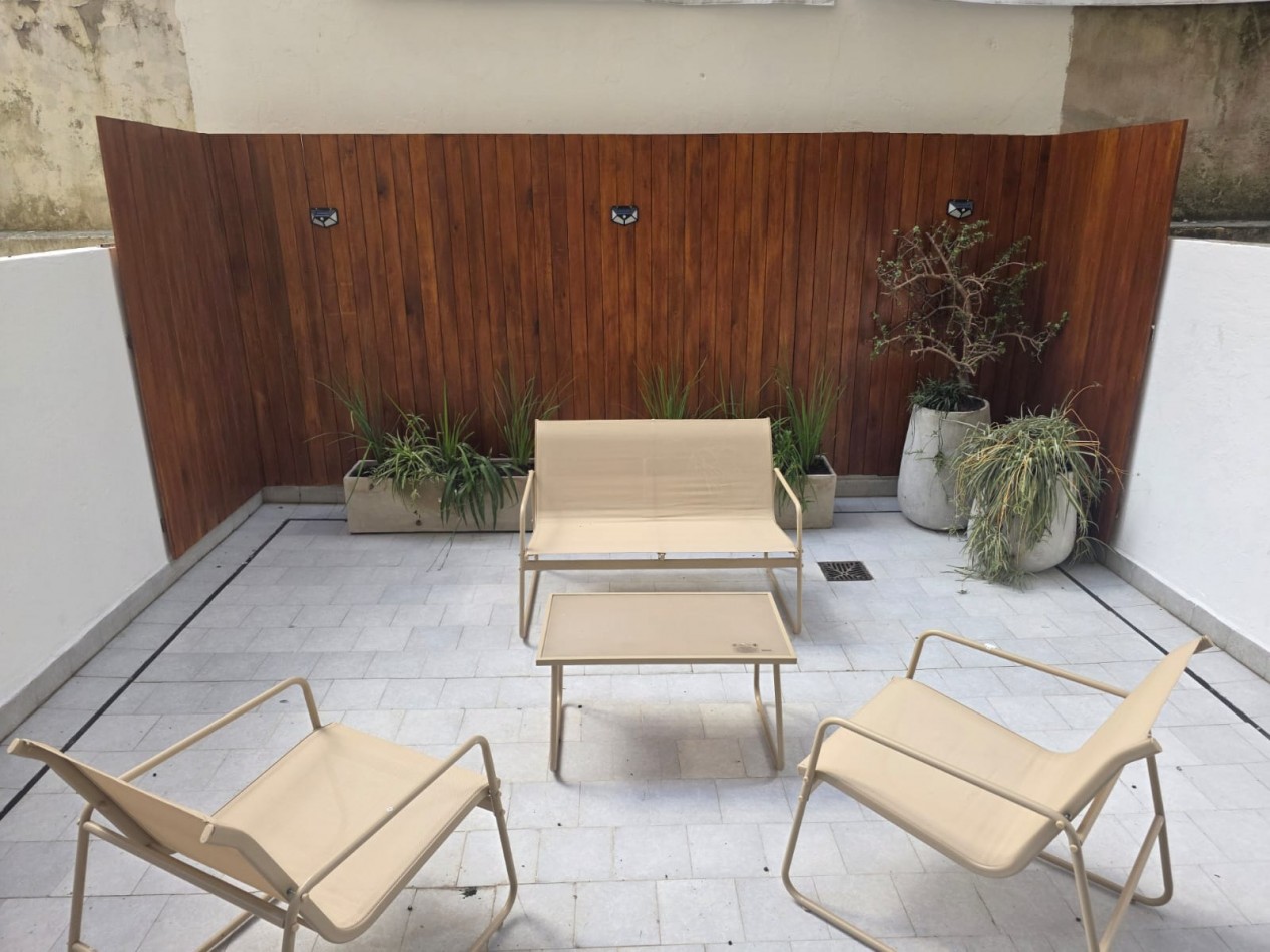 Departamento 1 ambiente con patio en venta 