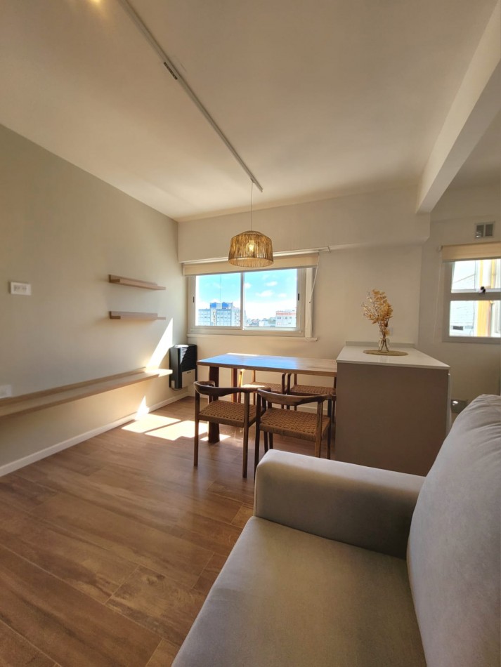 Departamento de 2 Ambientes totalmente reciclado con cochera