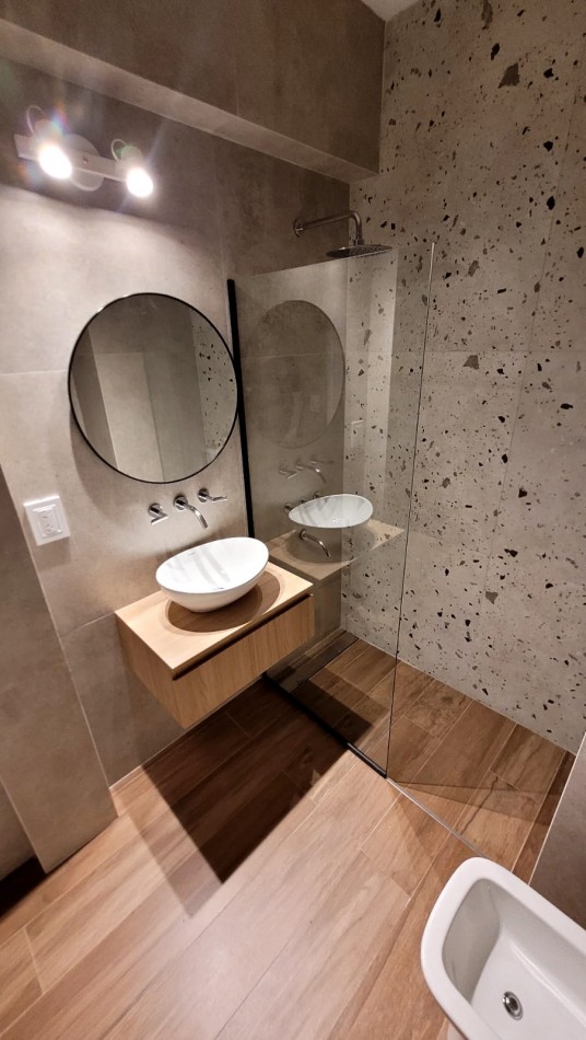 Departamento de 2 Ambientes totalmente reciclado con cochera