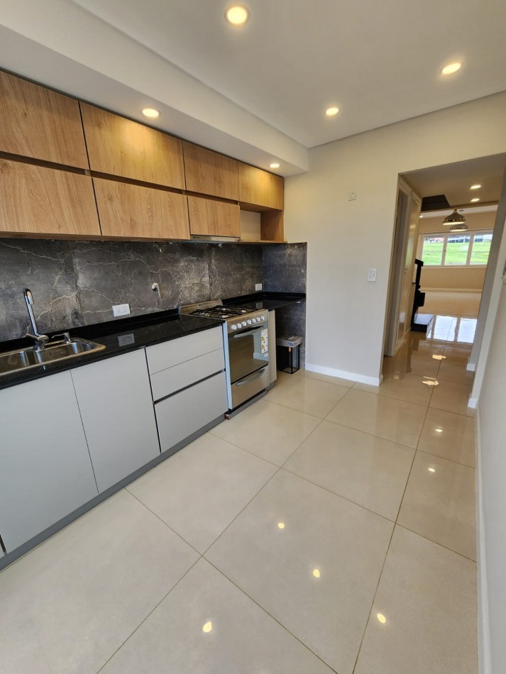 Duplex 3 ambientes con cochera en venta zona Chauvin