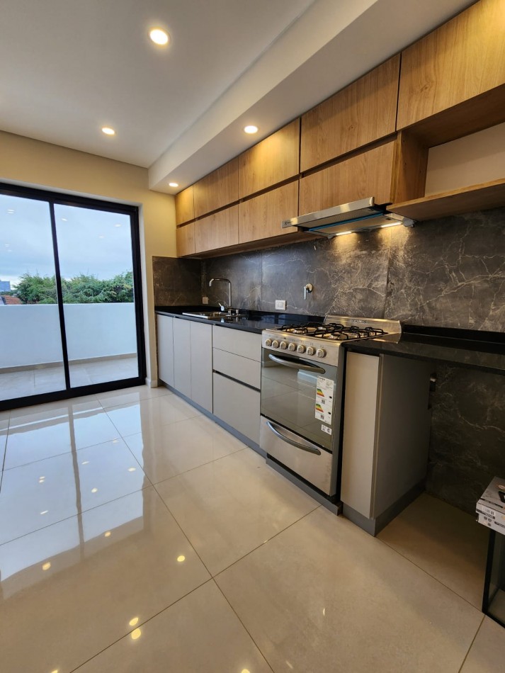 Duplex 3 ambientes con cochera en venta zona Chauvin