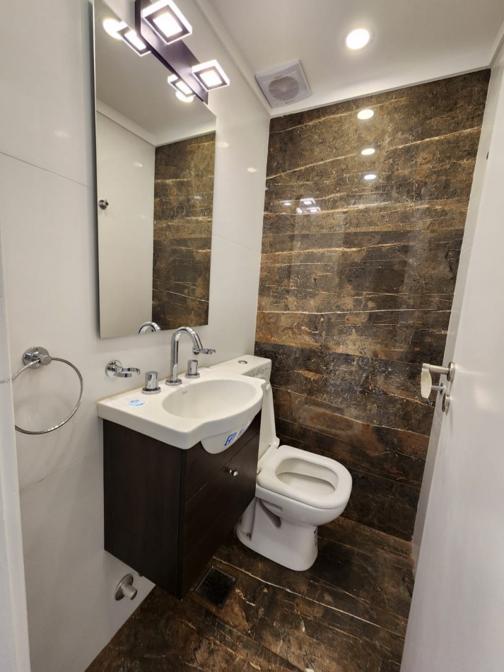 Duplex 3 ambientes con cochera en venta zona Chauvin