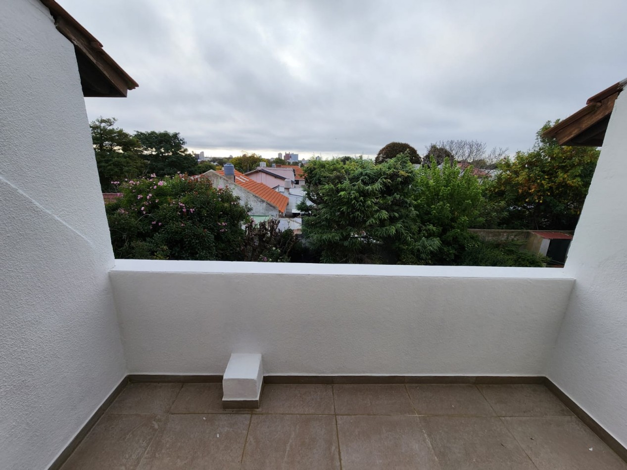 Duplex 3 ambientes con cochera en venta zona Chauvin