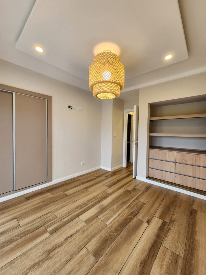 Duplex 3 ambientes con cochera en venta zona Chauvin