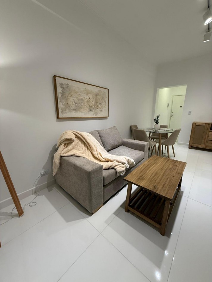 Departamento 3 ambientes con dos patios propios en venta