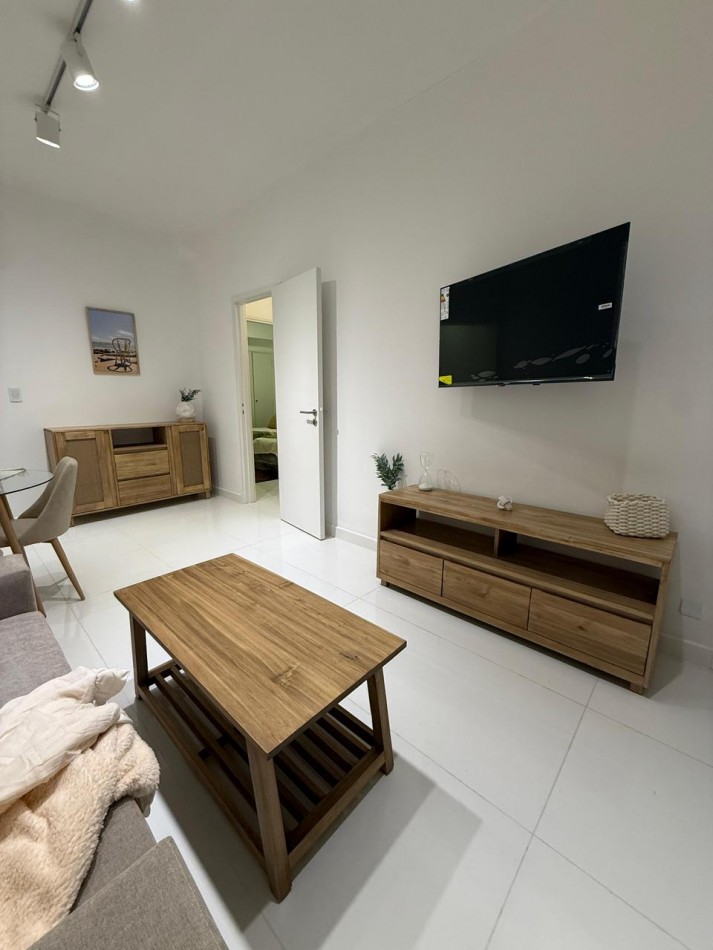 Departamento 3 ambientes con dos patios propios en venta