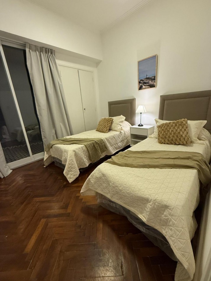 Departamento 3 ambientes con dos patios propios en venta