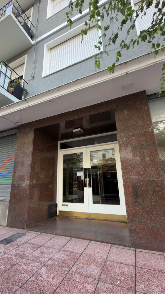 Departamento 3 ambientes a la calle en venta mar del plata