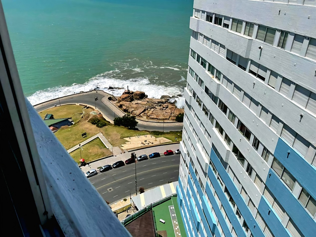 DEPARTAMENTO 2 AMBIENTES EN VENTA FRENTE AL MAR