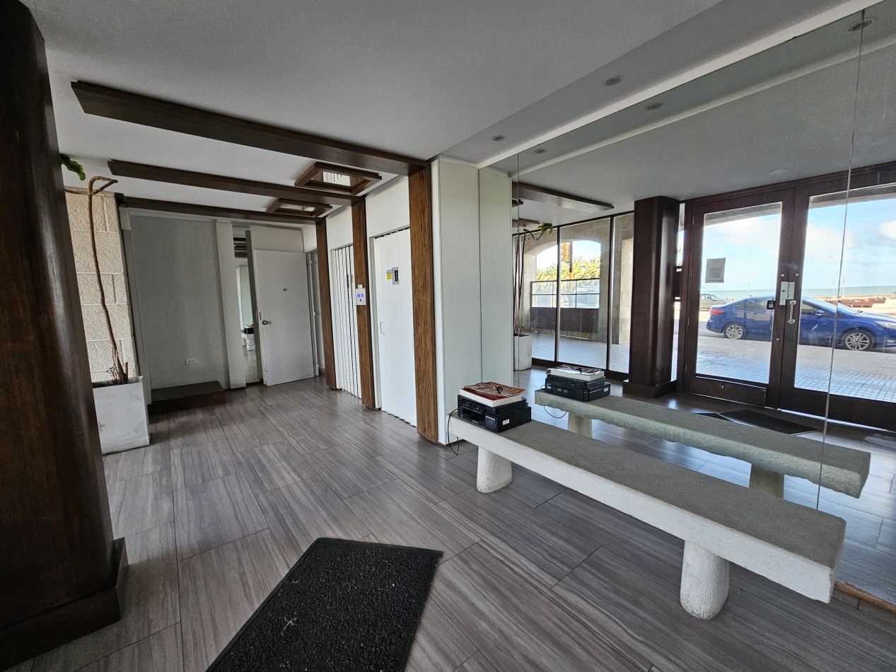 DEPARTAMENTO 2 AMBIENTES CON PATIO FRENTE AL MAR
