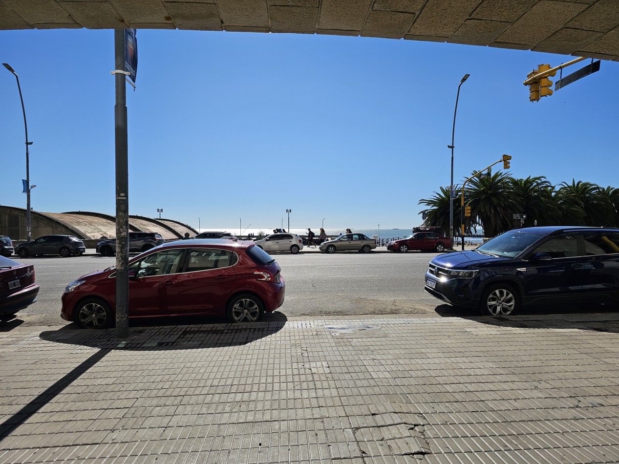 DEPARTAMENTO 2 AMBIENTES CON PATIO FRENTE AL MAR