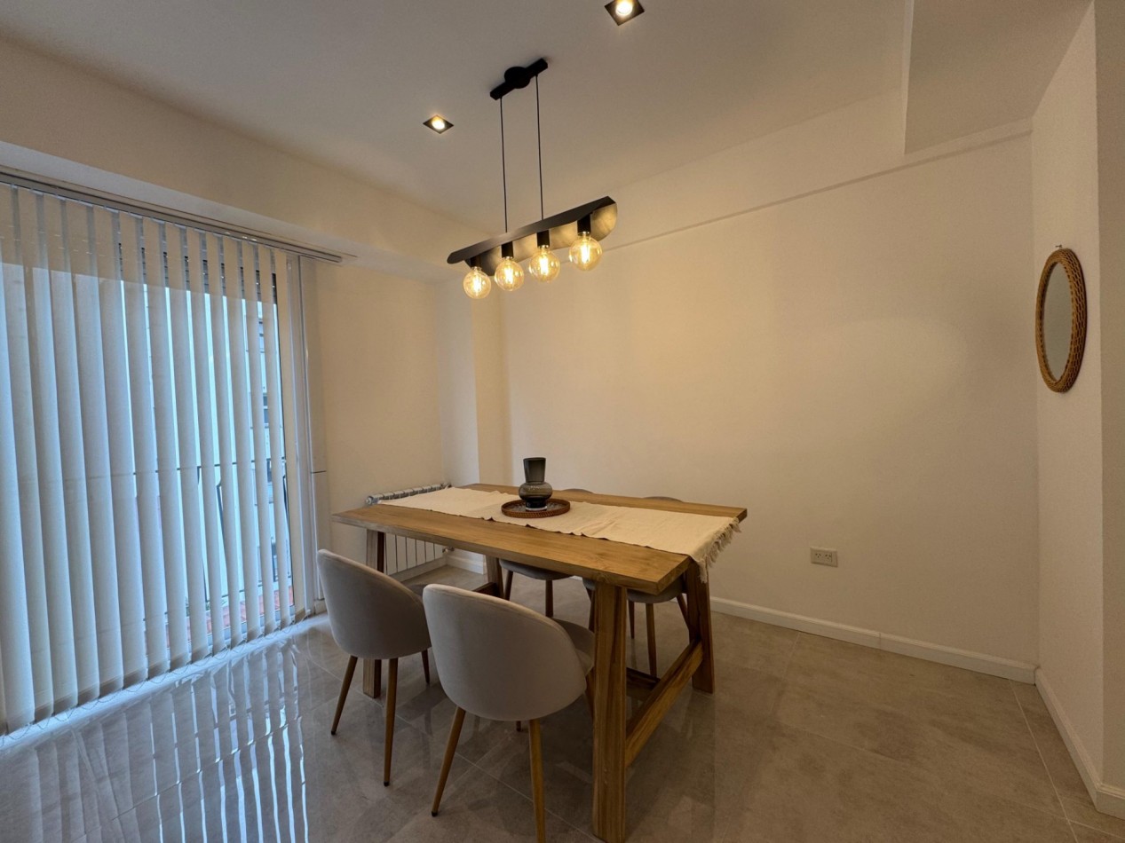 Departamento 3 ambientes al frente con balcon zona Plaza Colon en venta