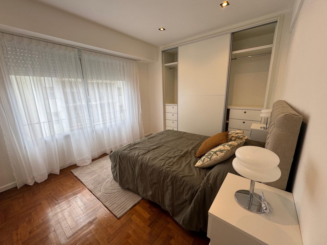 Departamento 3 ambientes al frente con balcon zona Plaza Colon en venta