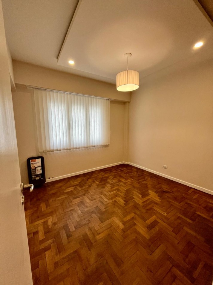 Departamento 3 ambientes con Balcon y dependencia en venta
