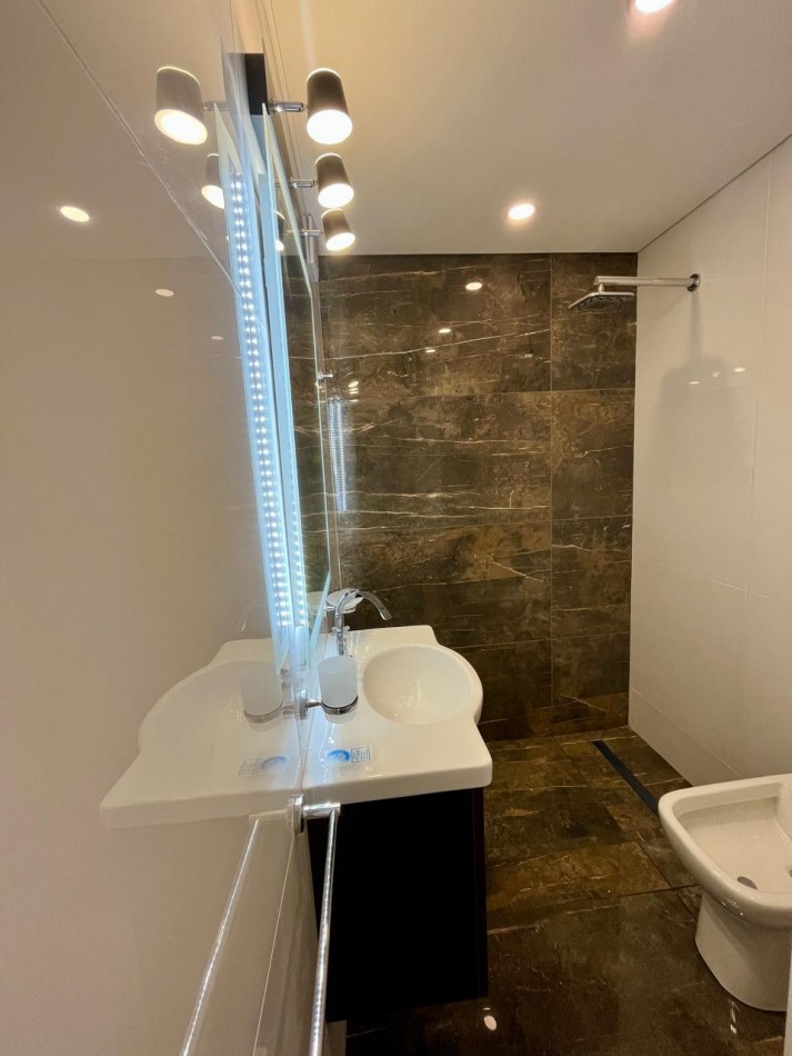 Departamento 3 ambientes con Balcon y dependencia en venta