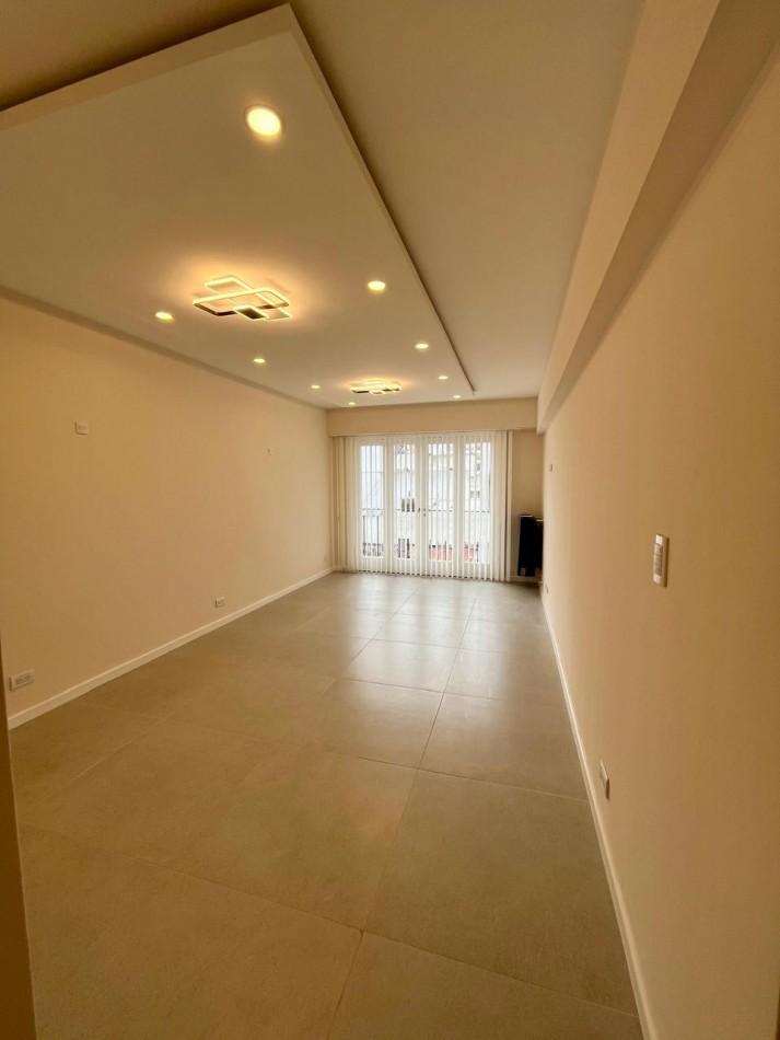 Departamento 3 ambientes con Balcon y dependencia en venta