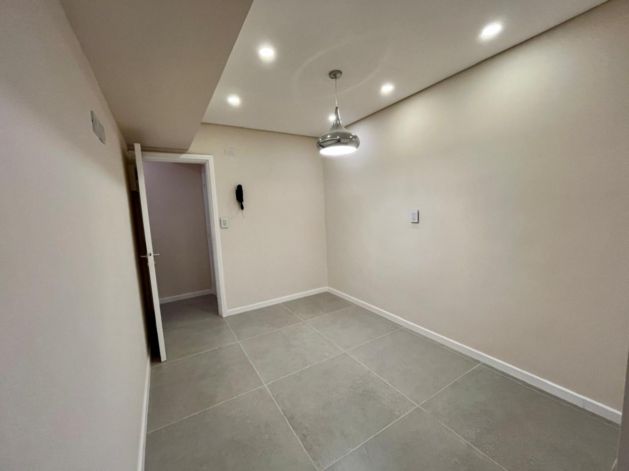 Departamento 3 ambientes con Balcon y dependencia en venta
