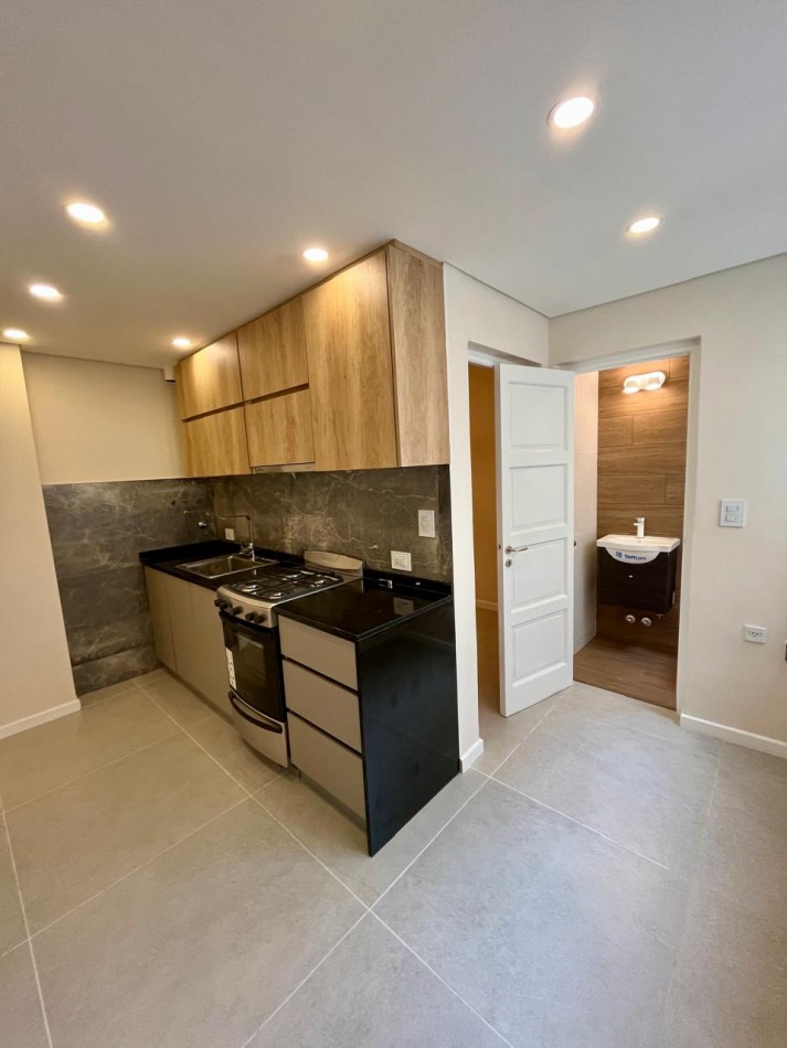 Departamento 3 ambientes con Balcon y dependencia en venta