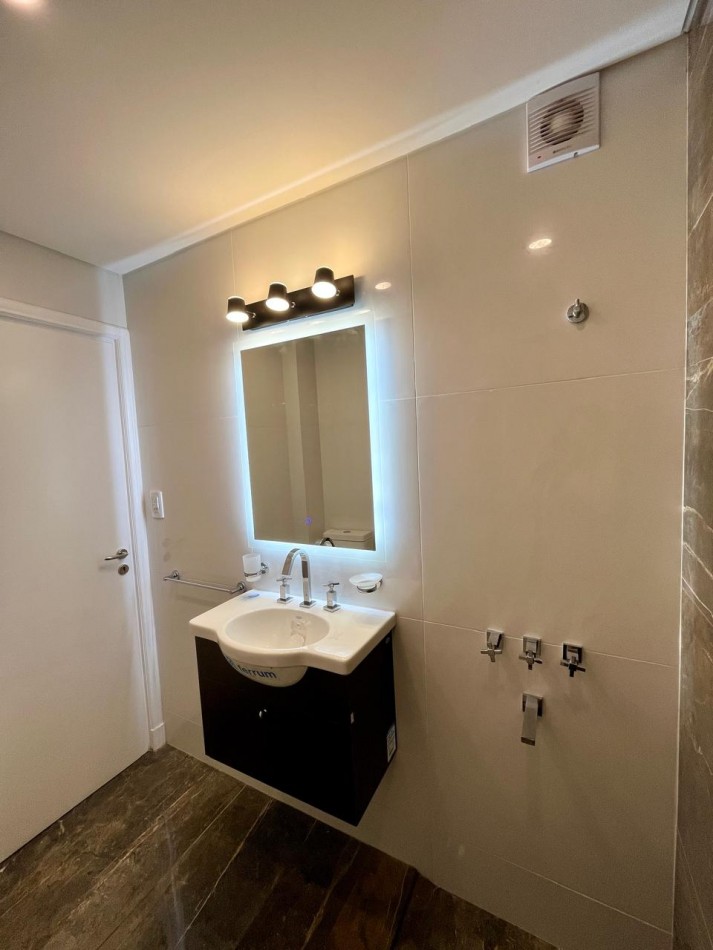 Departamento 3 ambientes con Balcon y dependencia en venta