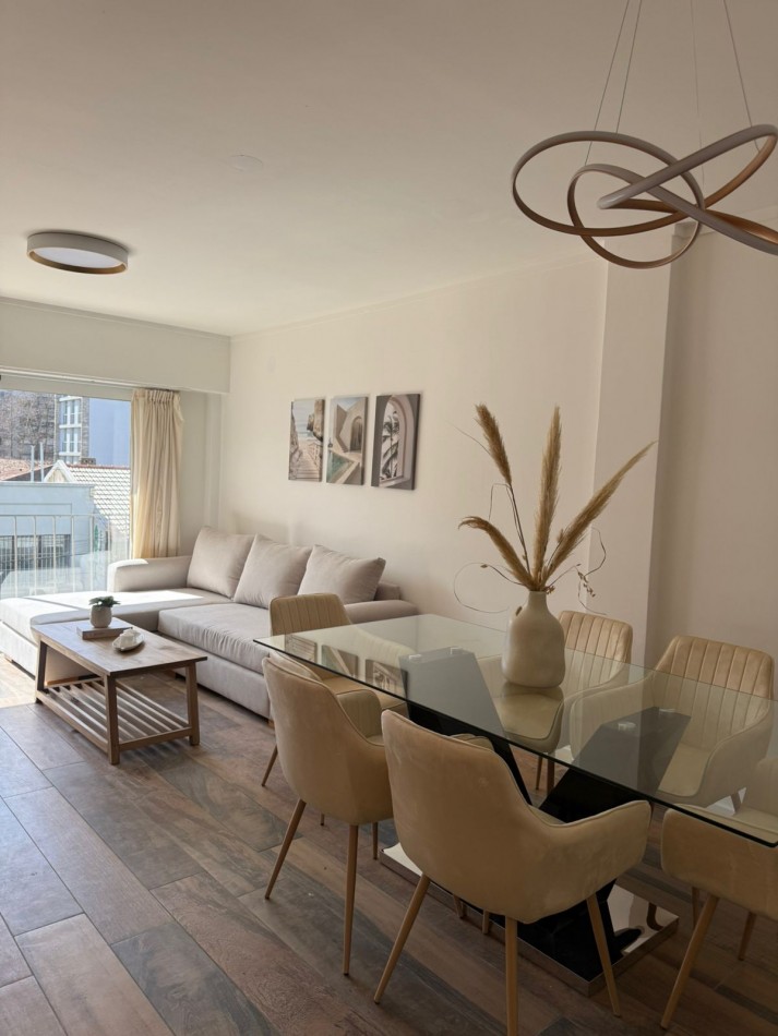 Departamento 4 ambientes al frente con espacio de cochera en venta