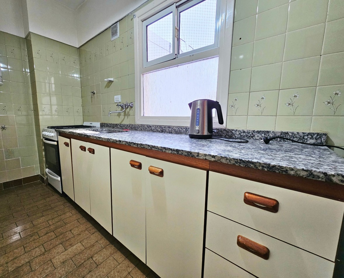 DEPARTAMENTO 2 AMBIENTES CON COCHERA EN VENTA