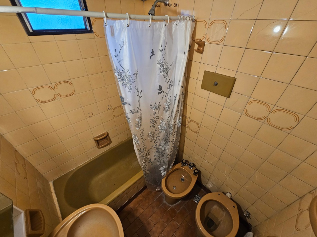 DEPARTAMENTO 2 AMBIENTES CON COCHERA EN VENTA