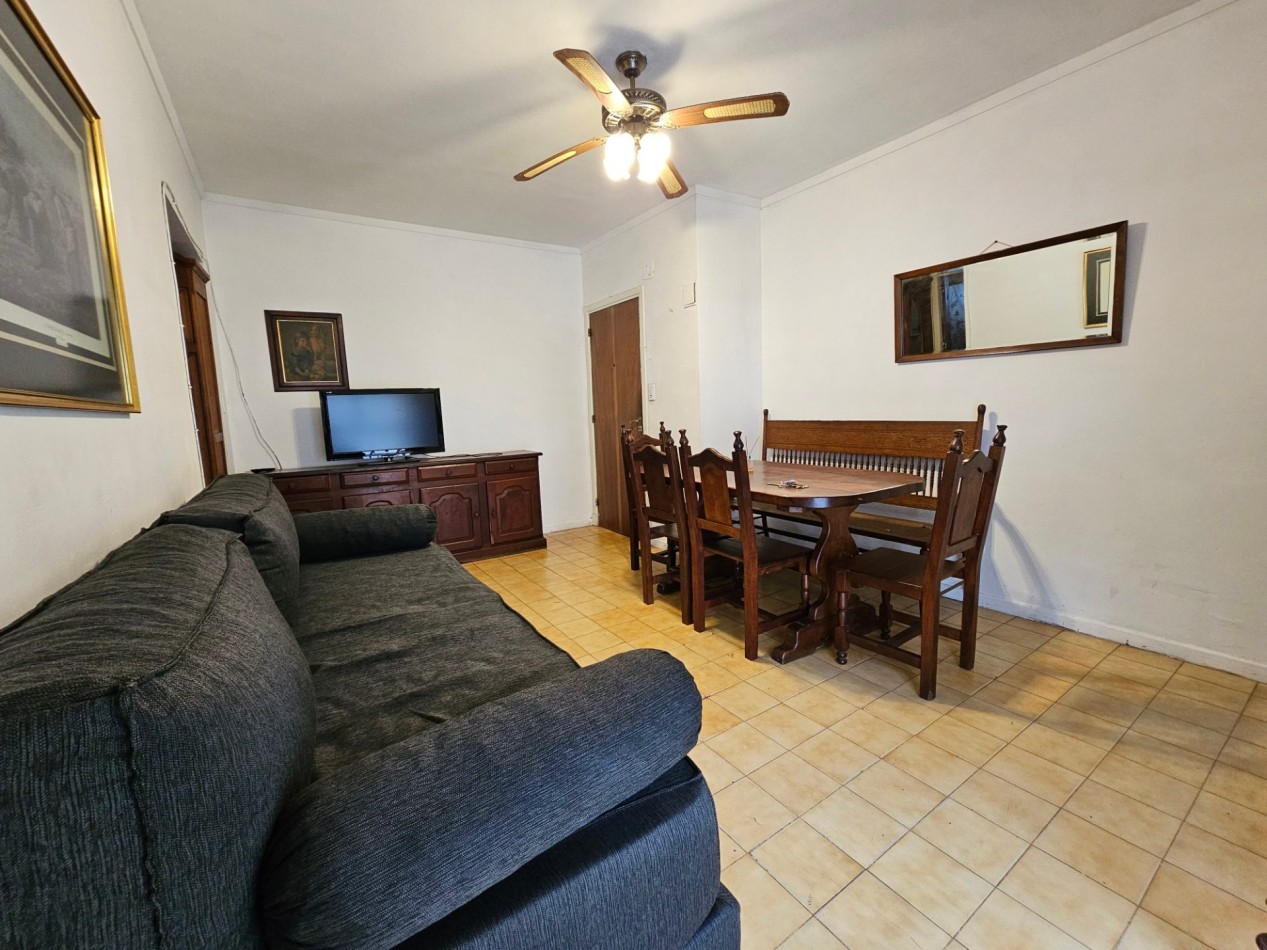 DEPARTAMENTO 2 AMBIENTES CON COCHERA EN VENTA