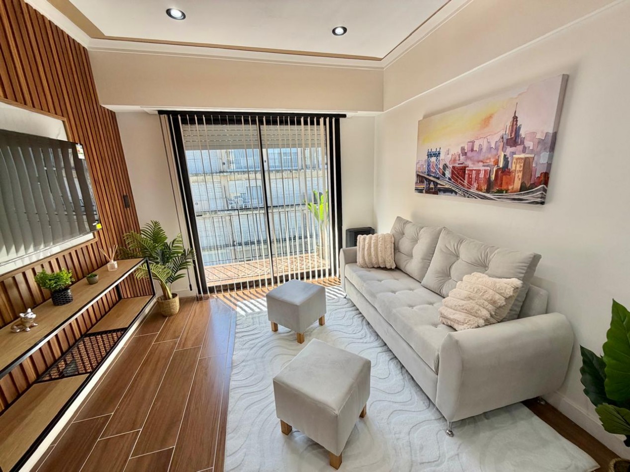 DEPARTAMENTO 2 AMBIENTES A LA CALLE CON BALCON SALIENTE