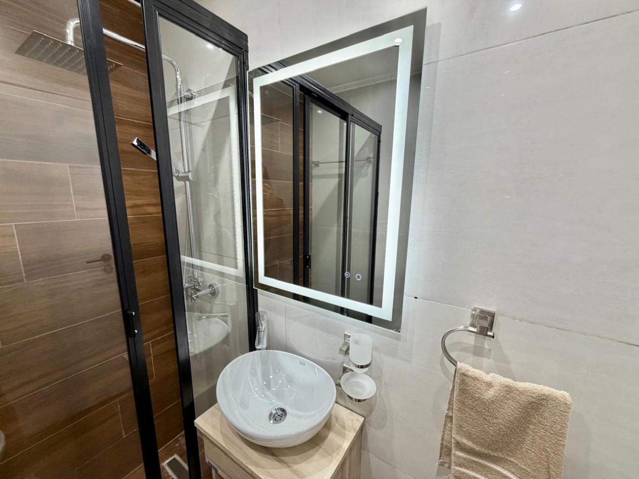 DEPARTAMENTO 2 AMBIENTES A LA CALLE CON BALCON SALIENTE