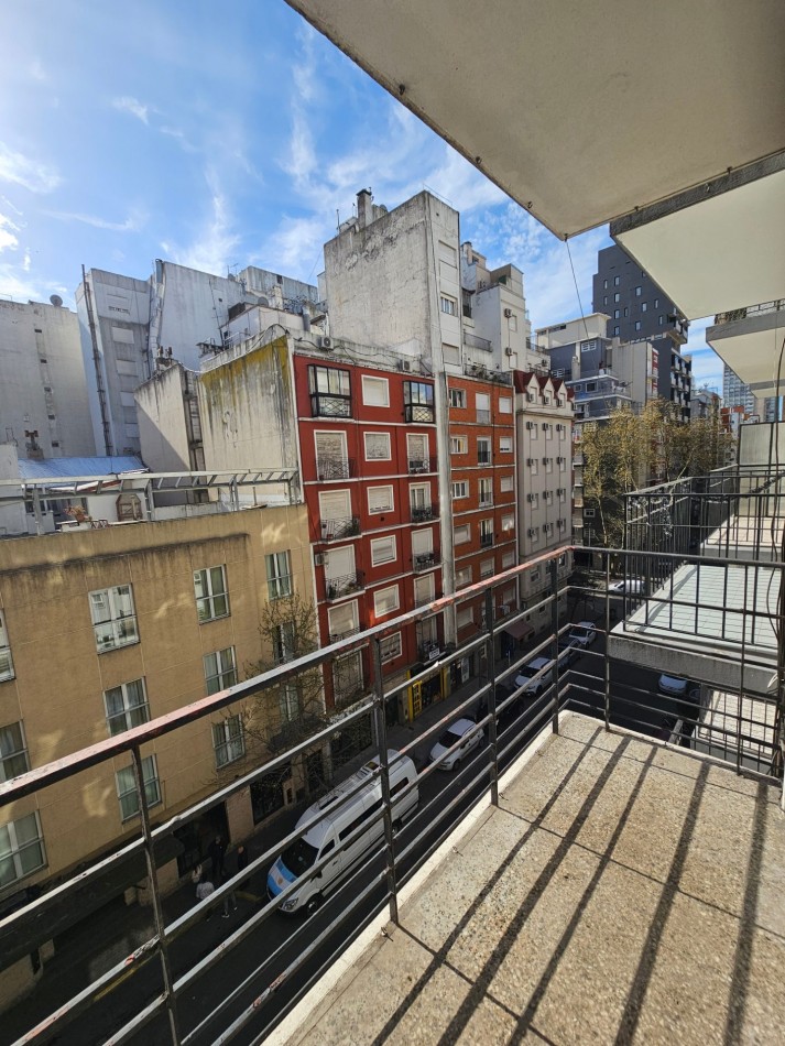 DEPARTAMENTO 2 AMBIENTES CON BALCON AL FRENTE VENTA