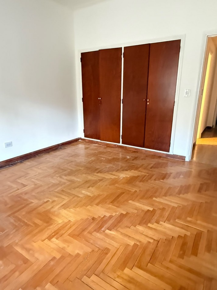 CHALET 4 AMBIENTES EN VENTA ZONA LOMAS DE STELLA MARIS
