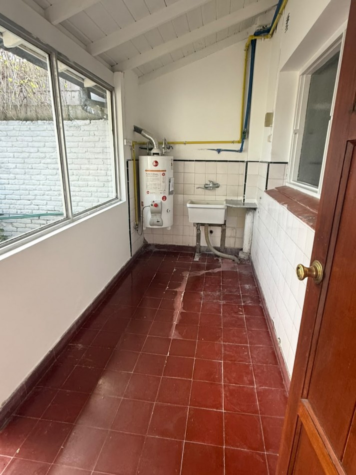 CHALET 4 AMBIENTES EN VENTA ZONA LOMAS DE STELLA MARIS