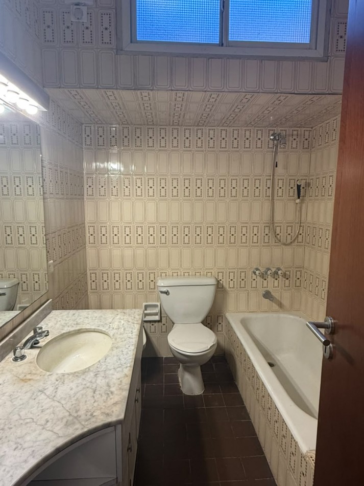 CHALET 4 AMBIENTES EN VENTA ZONA LOMAS DE STELLA MARIS