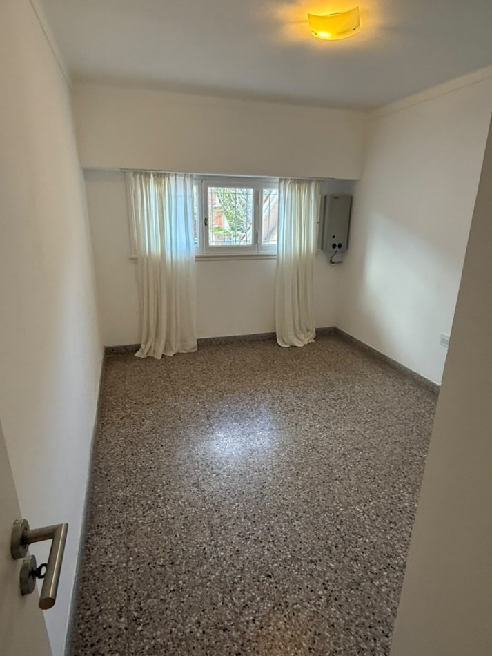 CHALET 4 AMBIENTES EN VENTA ZONA LOMAS DE STELLA MARIS