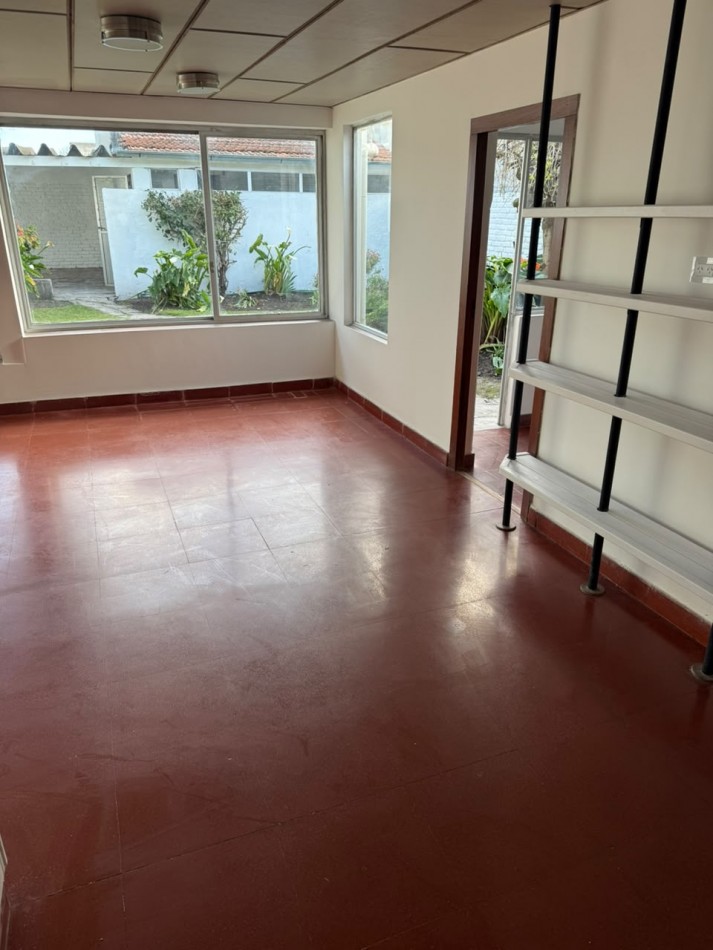 CHALET 4 AMBIENTES EN VENTA ZONA LOMAS DE STELLA MARIS