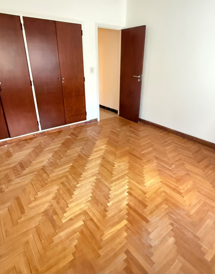 CHALET 4 AMBIENTES EN VENTA ZONA LOMAS DE STELLA MARIS