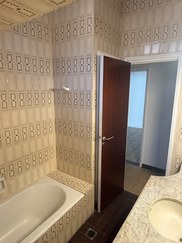 CHALET 4 AMBIENTES EN VENTA ZONA LOMAS DE STELLA MARIS