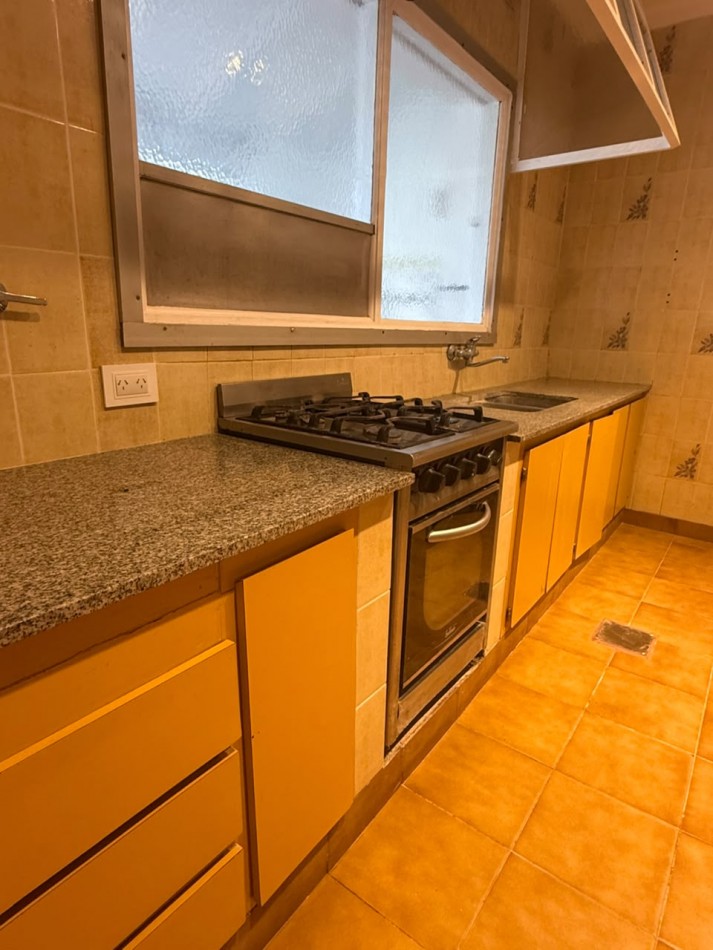 CHALET 4 AMBIENTES EN VENTA ZONA LOMAS DE STELLA MARIS