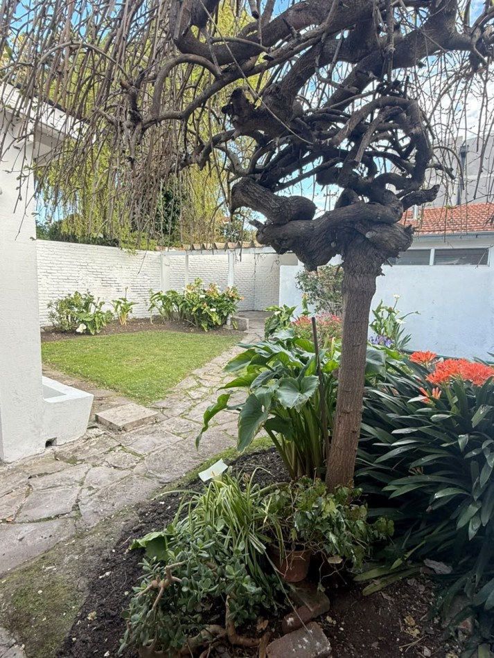 CHALET 4 AMBIENTES EN VENTA ZONA LOMAS DE STELLA MARIS