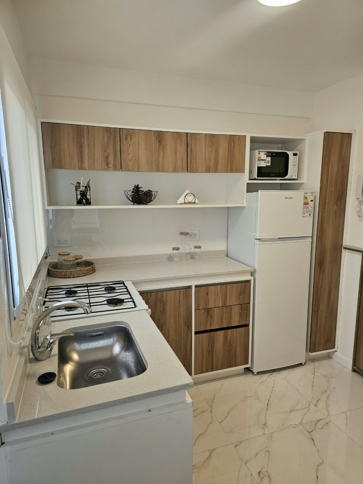 Departamento 3 ambientes con balcon al frente | en venta | plaza mitre