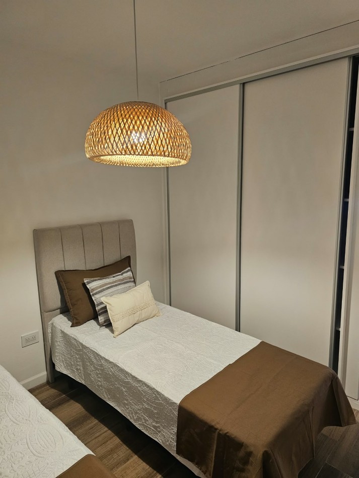 Departamento 3 ambientes con balcon al frente | en venta | plaza mitre
