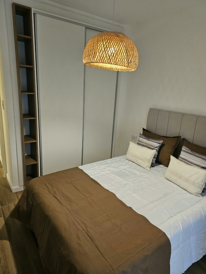 Departamento 3 ambientes con balcon al frente | en venta | plaza mitre