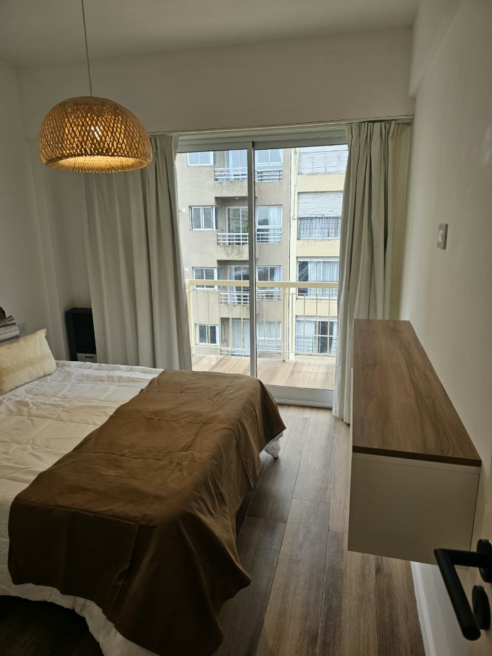 Departamento 3 ambientes con balcon al frente | en venta | plaza mitre