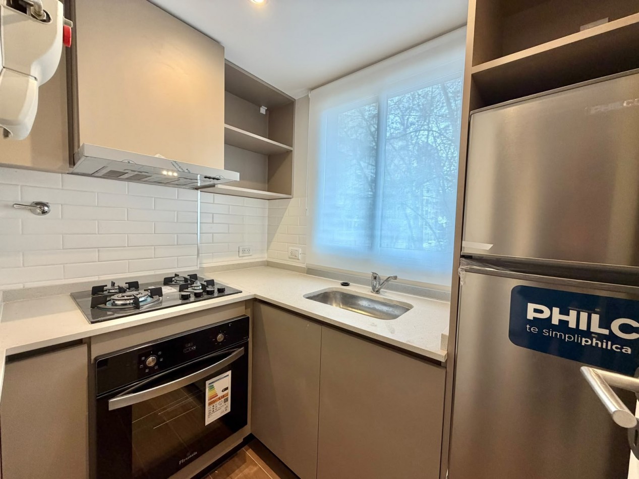DEPARTAMENTO 2 AMBIENTES A LA CALLE CON BALCON ZONA GUEMES