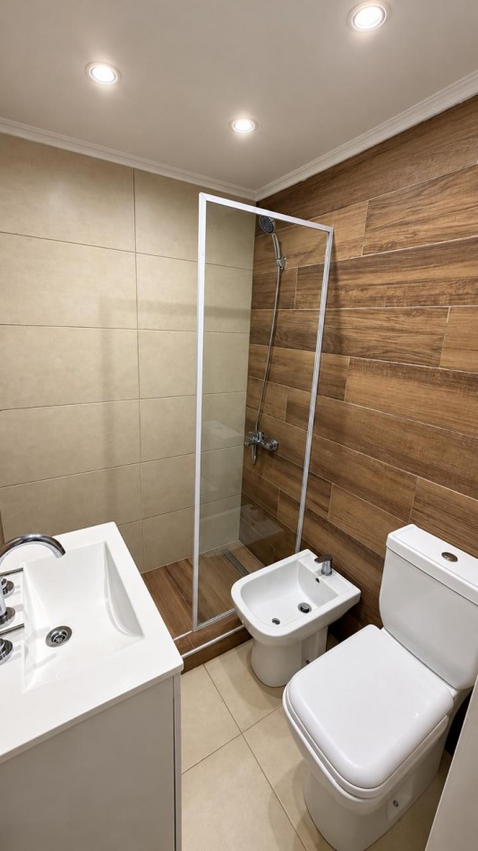 Departamento 2 ambientes a la calle con balcon frances en venta