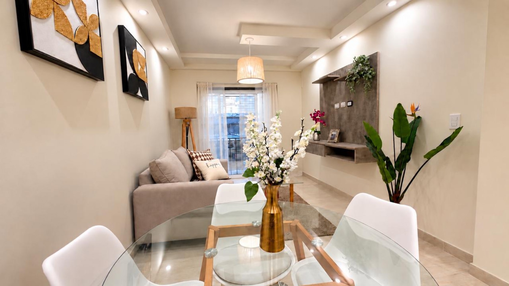 Departamento 2 ambientes a la calle con balcon frances en venta